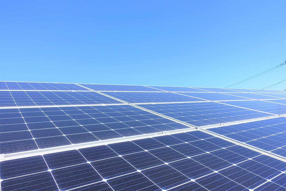 住宅用太陽光発電システムの仕組みとは？一宮市で住宅用太陽光発電システムを取り入れるメリットをご紹介！
