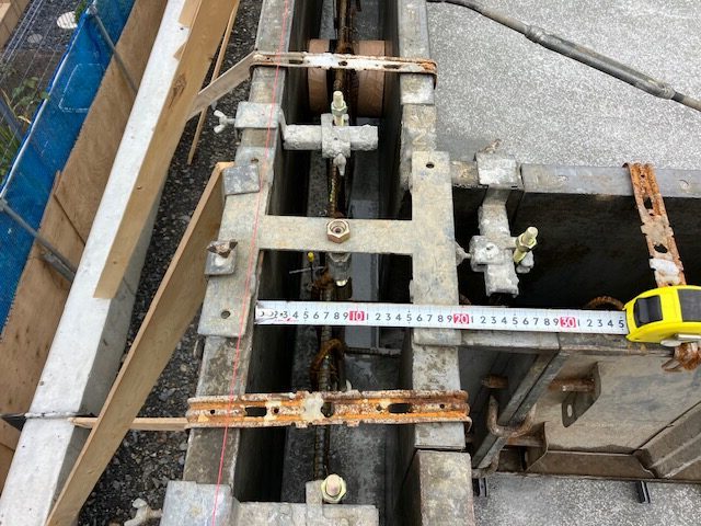 型枠設置、先行アンカーボルト設置行いました。名古屋市