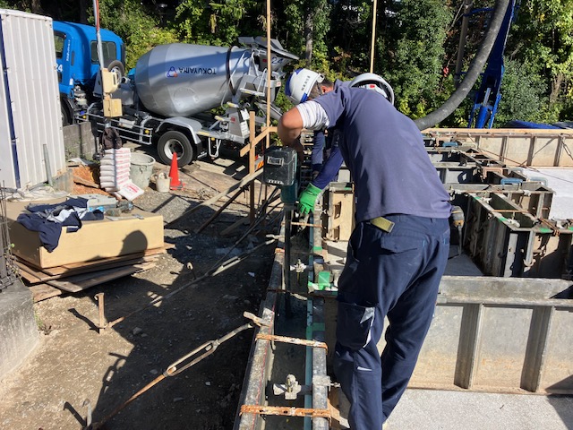 基礎工事　立ち上がりコンクリート打設