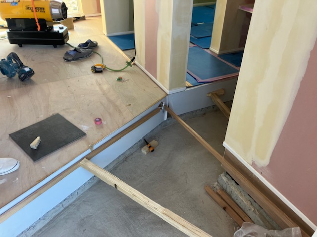 ステンレス框の取り付けを行いました。扶桑町