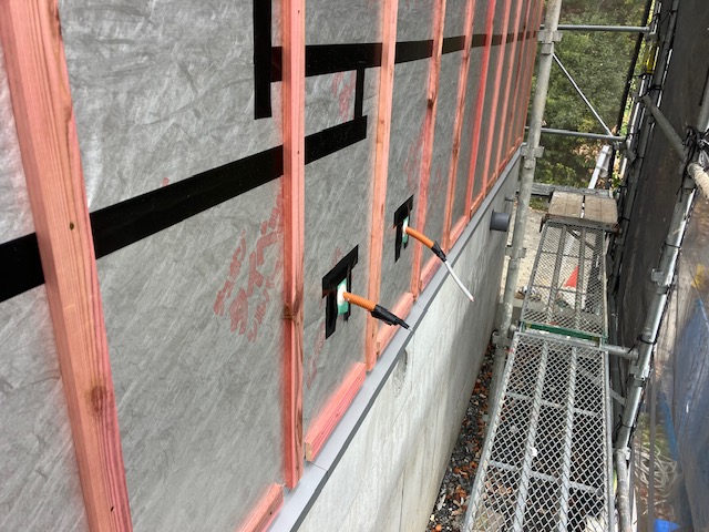 外壁下地工事を行っています。名古屋市