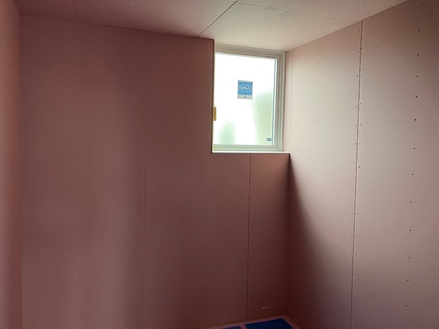 プラスターボード張っています。一宮市