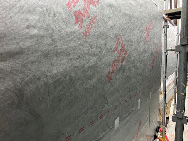 外壁工事　タイベックシルバー