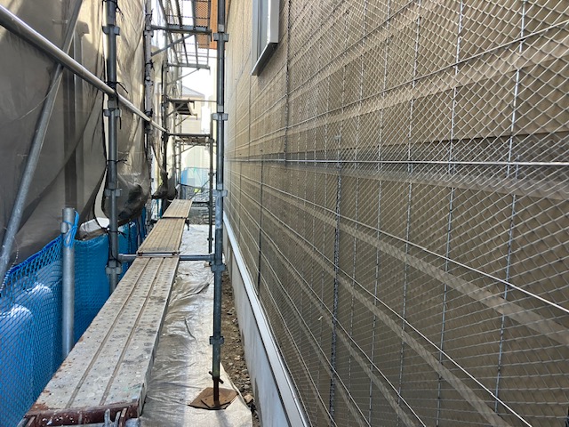 軽量モルタル下地工事が始まりました。