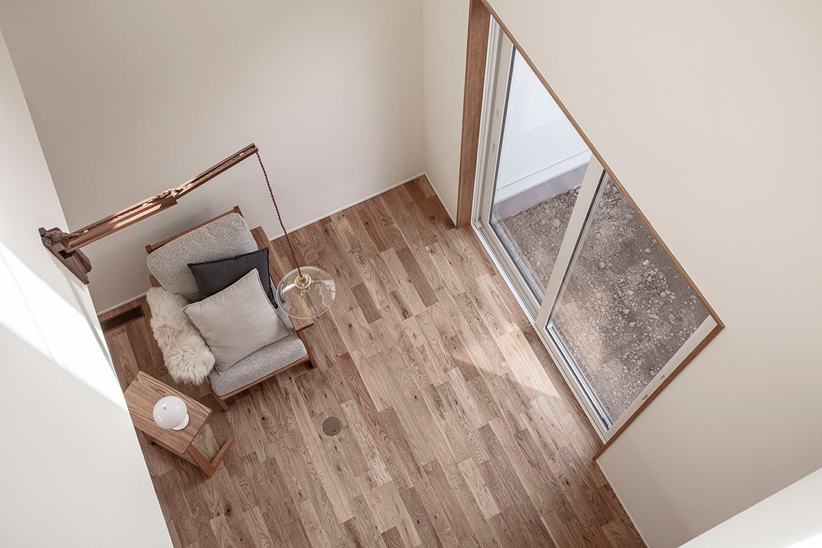 光と高さがつくる、心地よい居場所